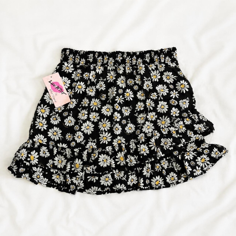 Luv Betsey Johnson Daisy Print Ruffle Skirt Black White Floral Large NWT